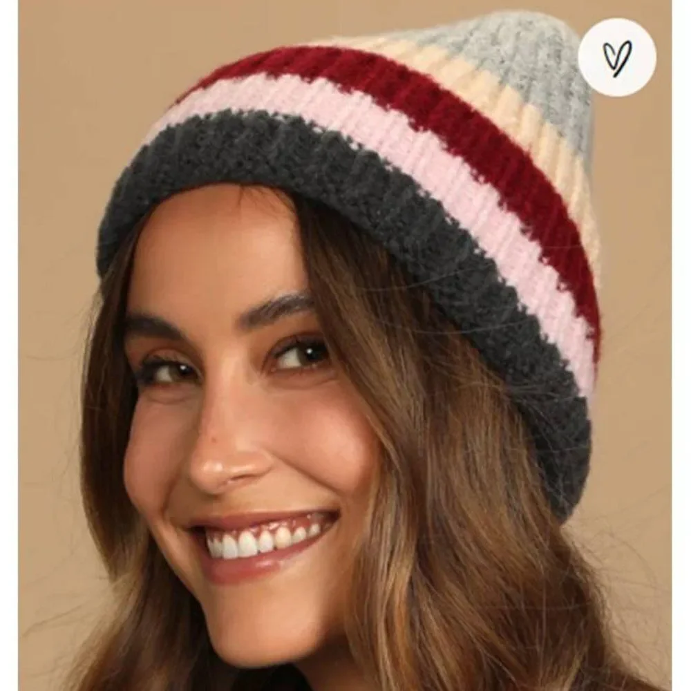 NEW‎ Peak Cozy Grey Multi Striped Ribbed Knit Beanie